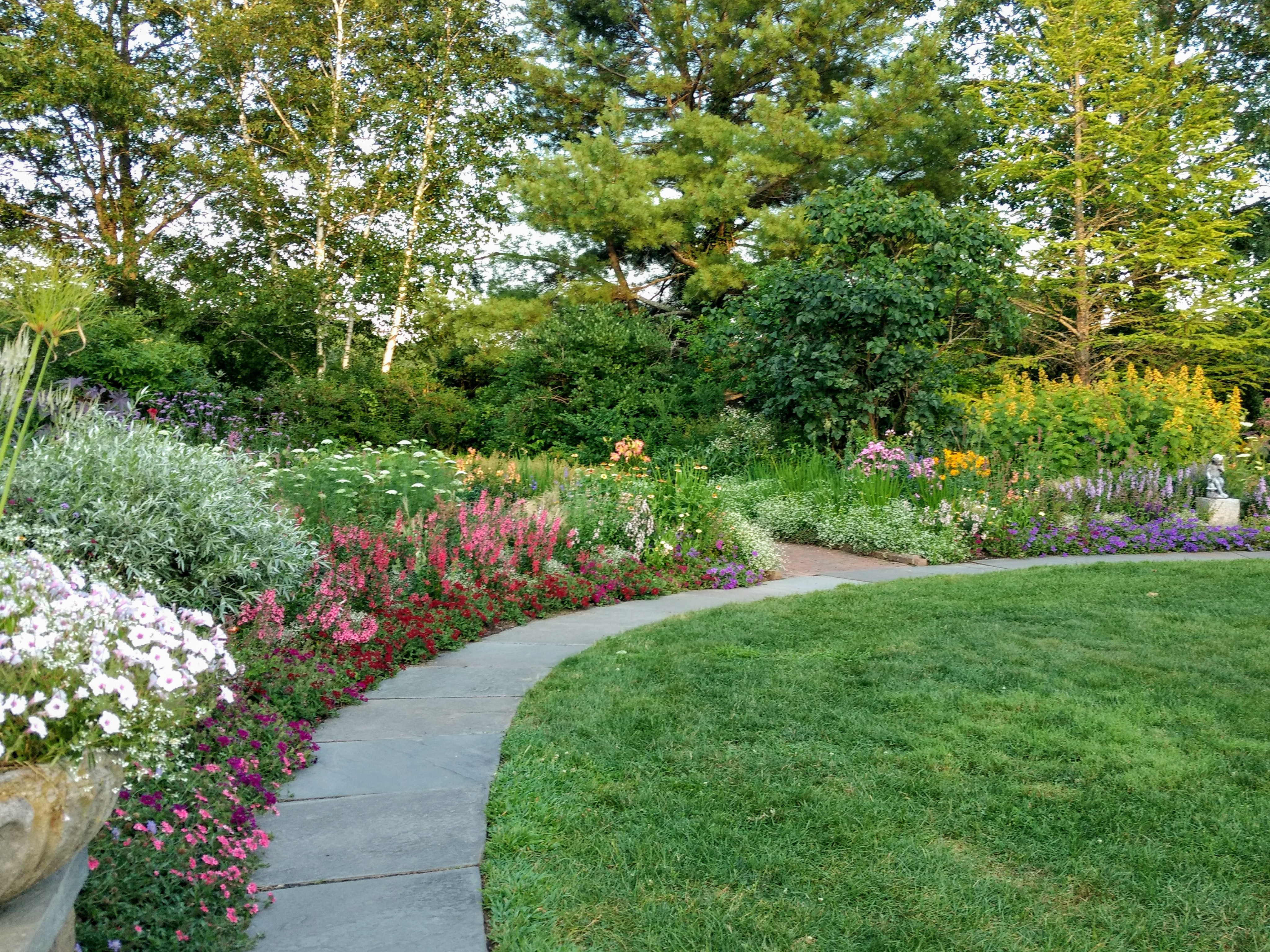Благоустройство участка частного дома в Прокопьевске и Кемеровской области